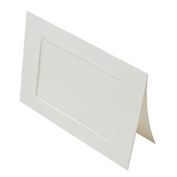 Folded Card White cut out Frame White 130x178mm